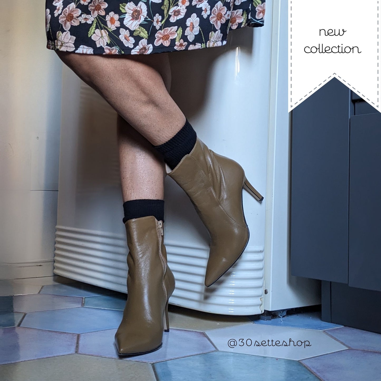 CARRIE Stivaletto con tacco sottile di 70 mm in nappa mostarda