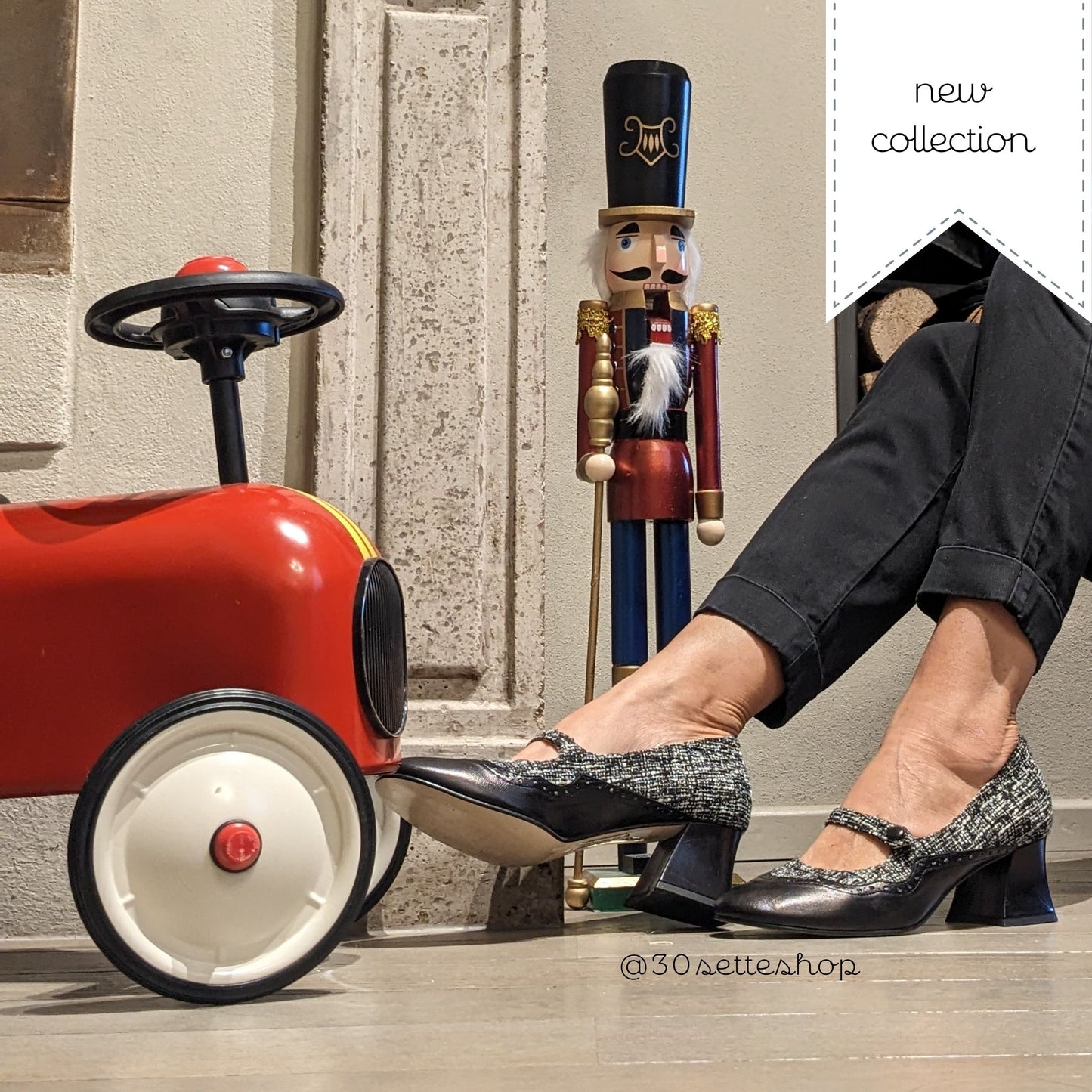 ELLA Décolleté bicolore con punzonatura brogue e tacco largo di 50 mm in nappa nero e tessuto tweed