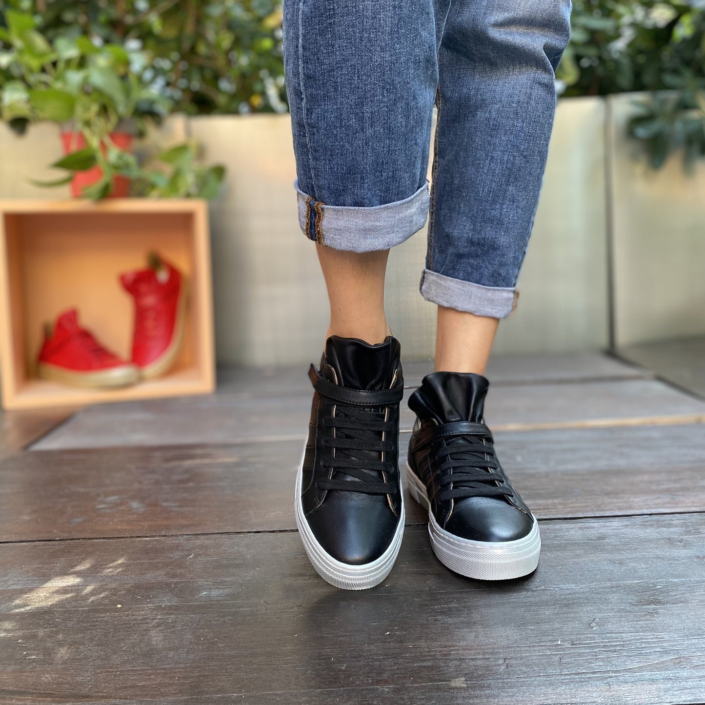 FUNNY Nera Sneakers con rouches