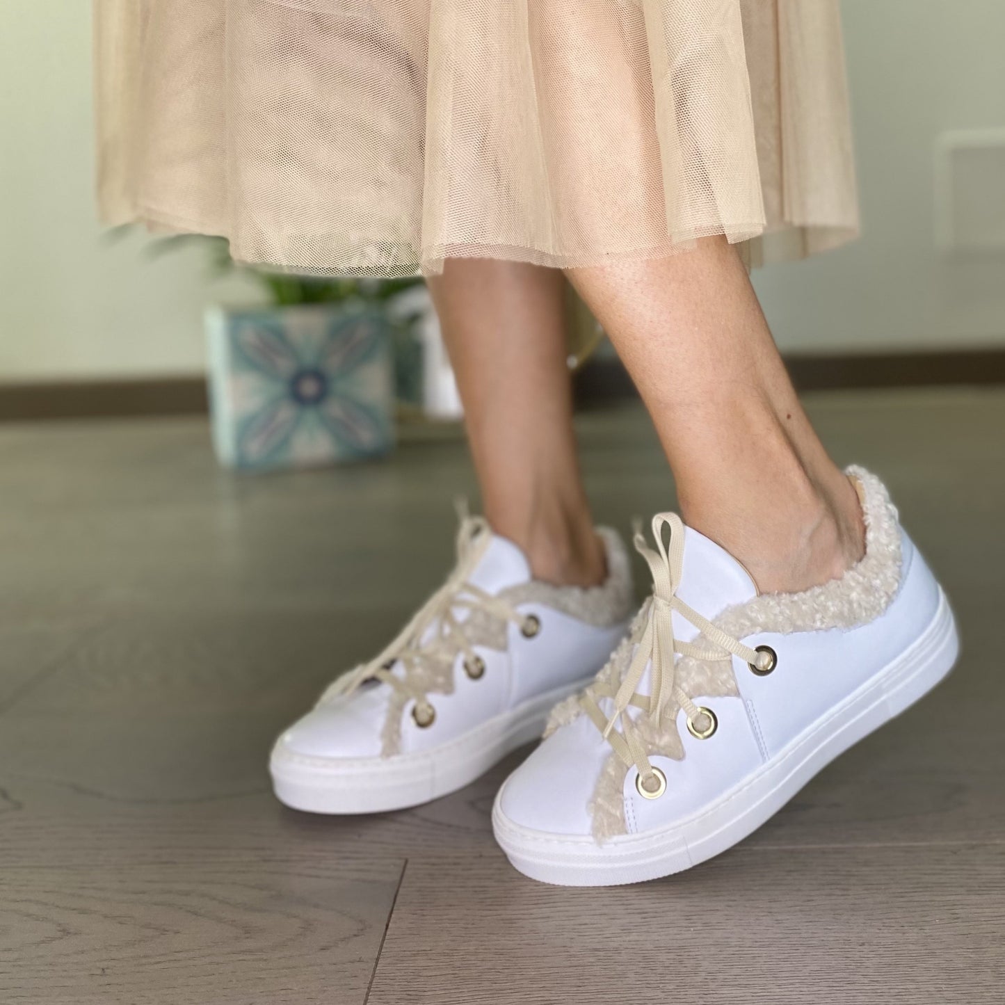GLOW Bianca Sneakers