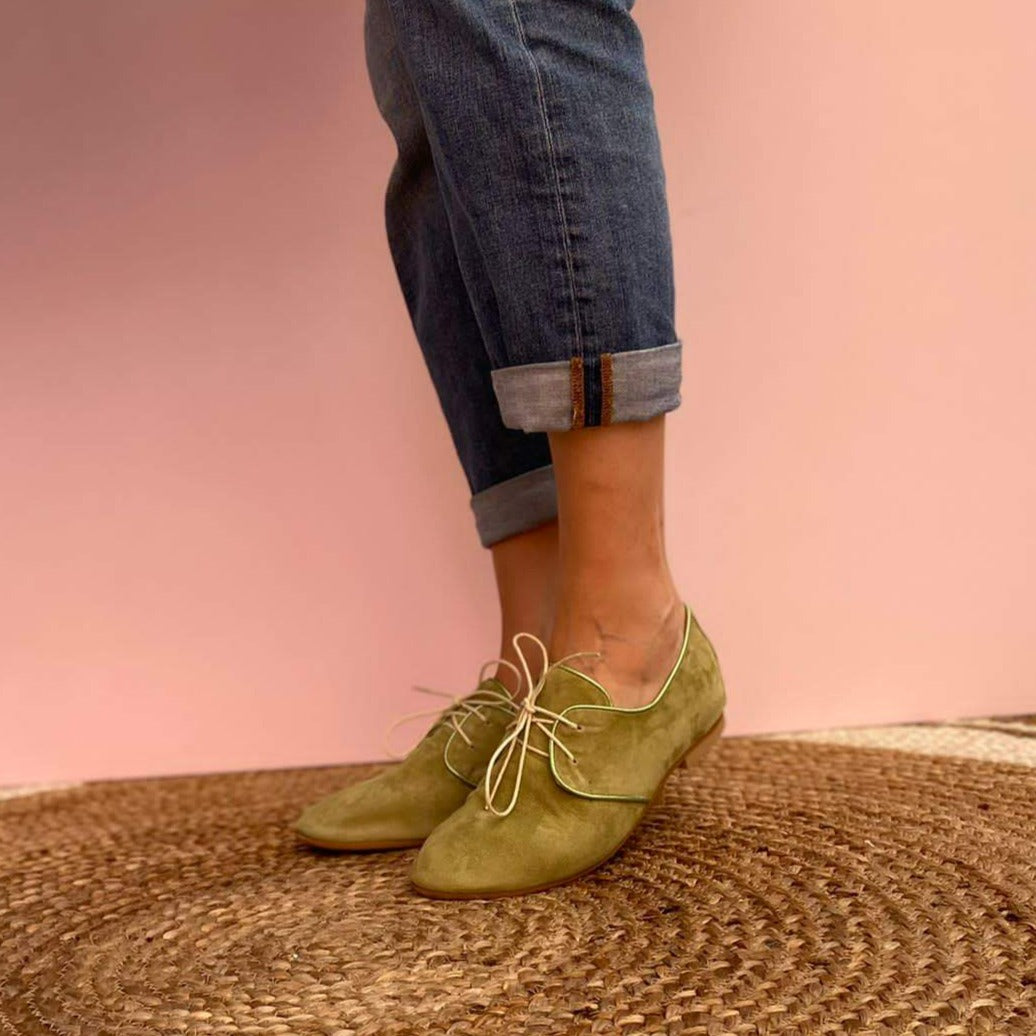 MIRANDA Verde Scarpa stringata modello derby in camoscio verde mela