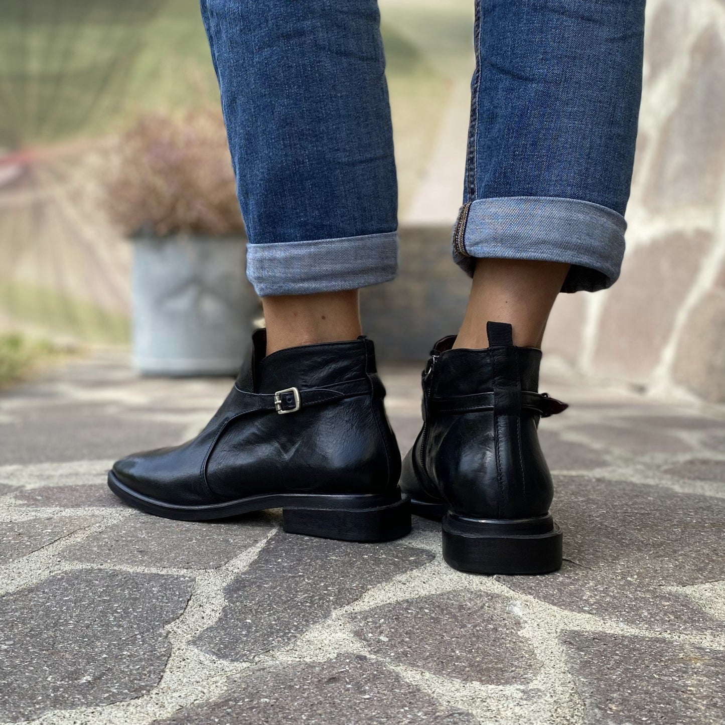 ULRIKE Polacchino da donna a punta con fibbia in pelle nero