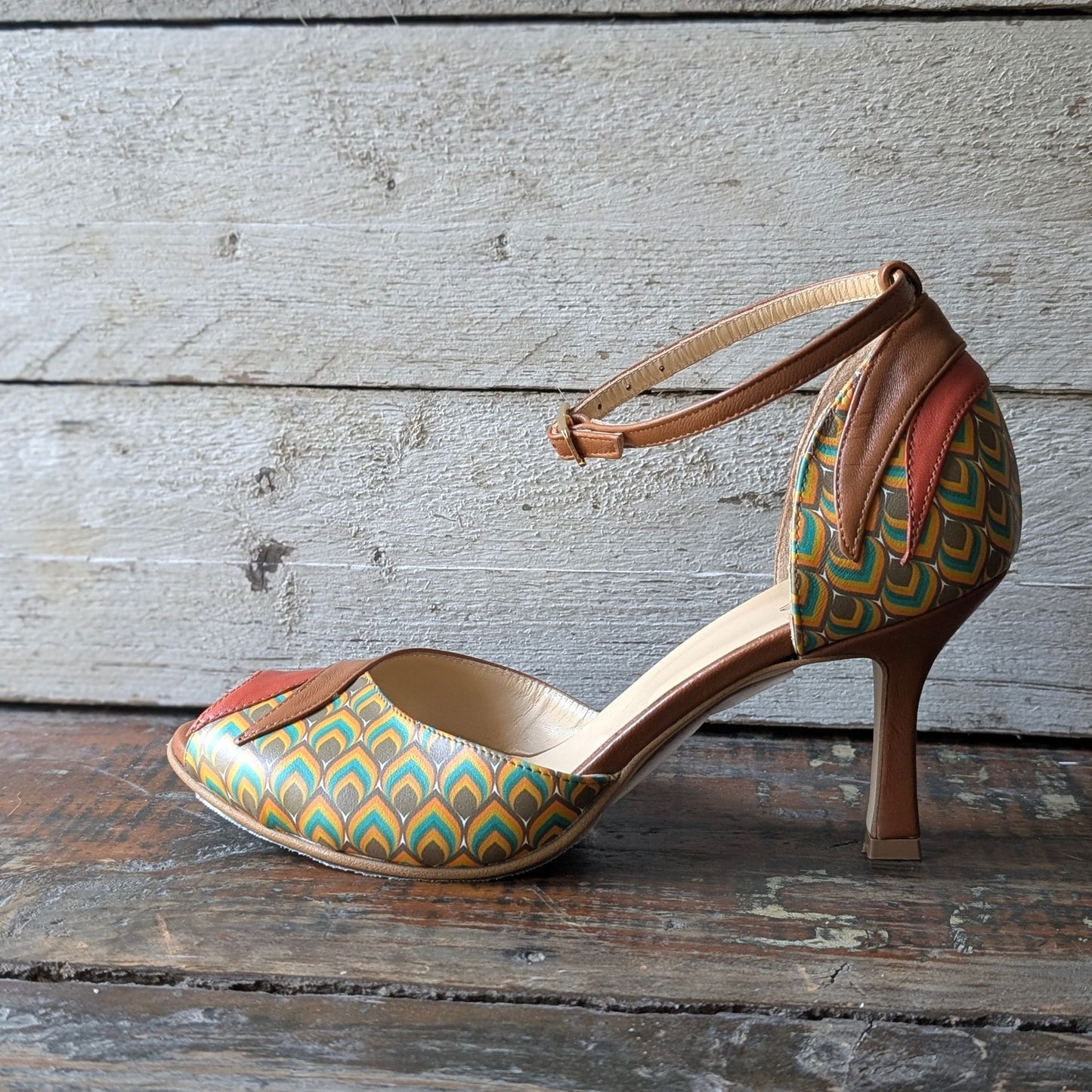 BELLA Peacock Décolleté ankle strap