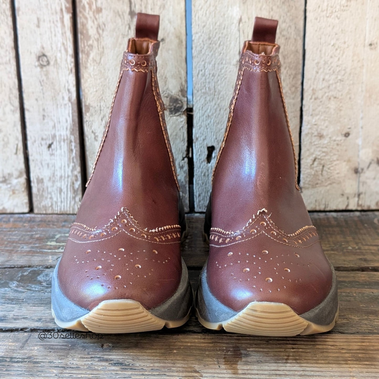 CELESTE Beatles brogue rivaletto slip on da donna con suola chunky in pelle tabacco