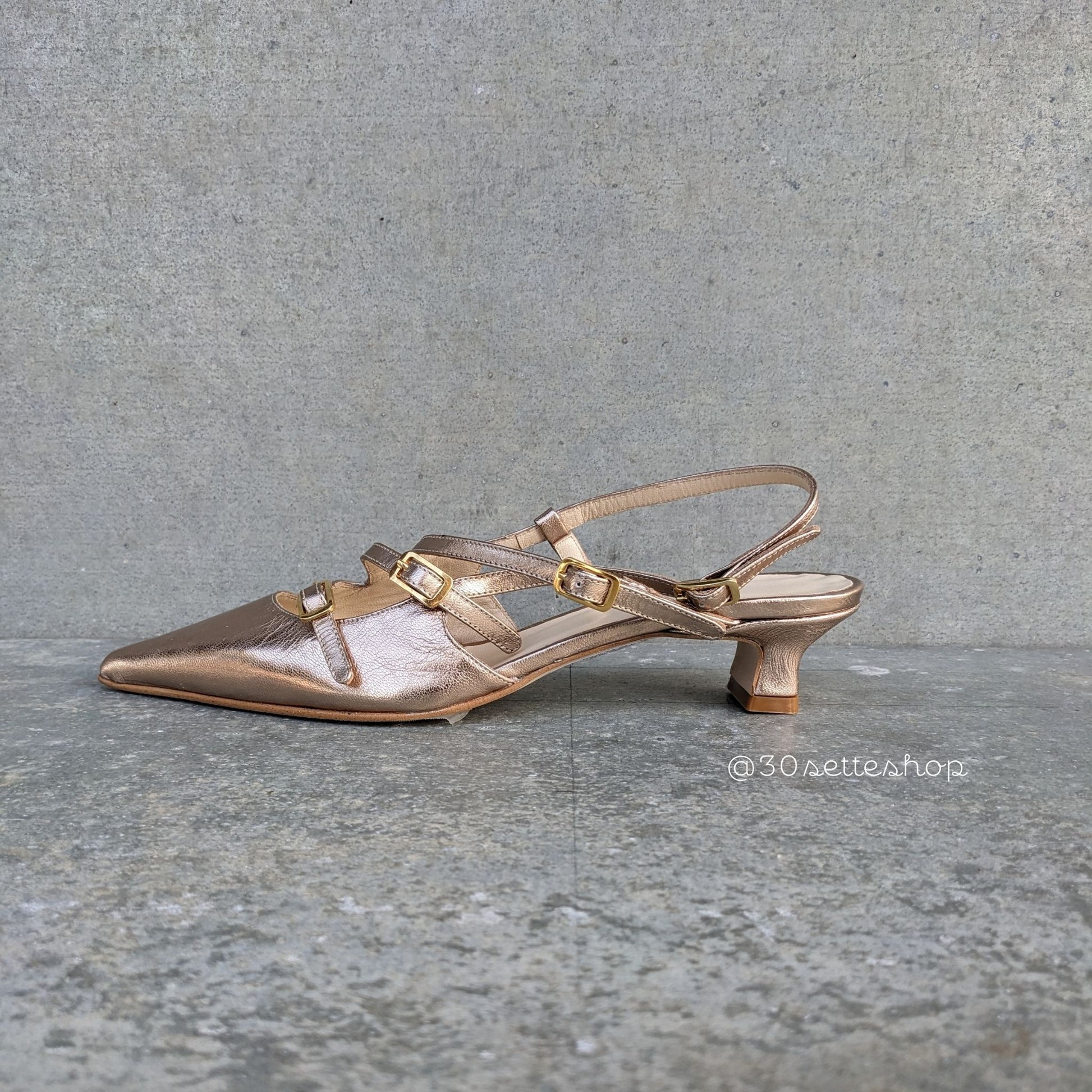 gloria-decollete-slingback cinturini regolabili tacco 3 cm kitten heels artigainale