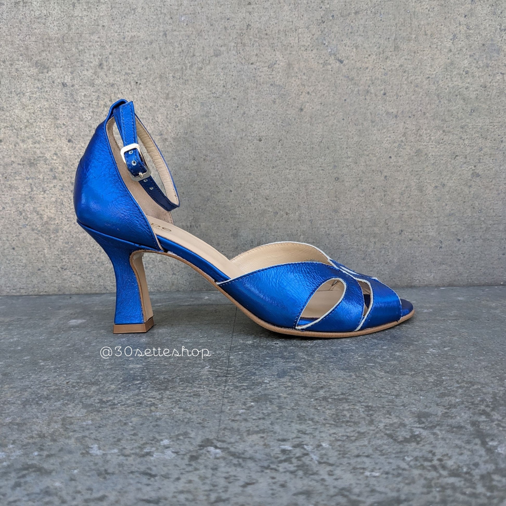 irma decollete con tacco 7 cm a rocchetto pelle blu elettrico