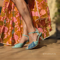Sandalo da donna con il tacco in glitter azzurro e pelle azzurra