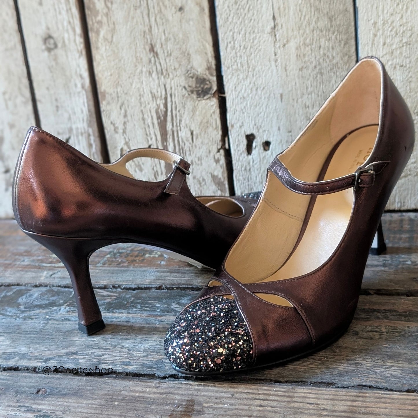 TERRY Décolleté Mary Jane con tacco sottile di 70 mm in laminato testa di moro e glitter moro