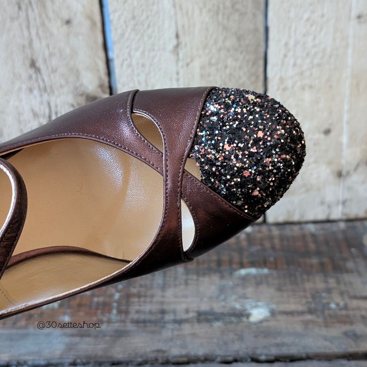 TERRY Décolleté Mary Jane con tacco sottile di 70 mm in laminato testa di moro e glitter moro