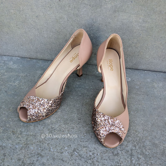 Elsa decollete peep toe asimmetrica in glitter cipria e nappa nude tacco di 7 cm da sposa artigianale