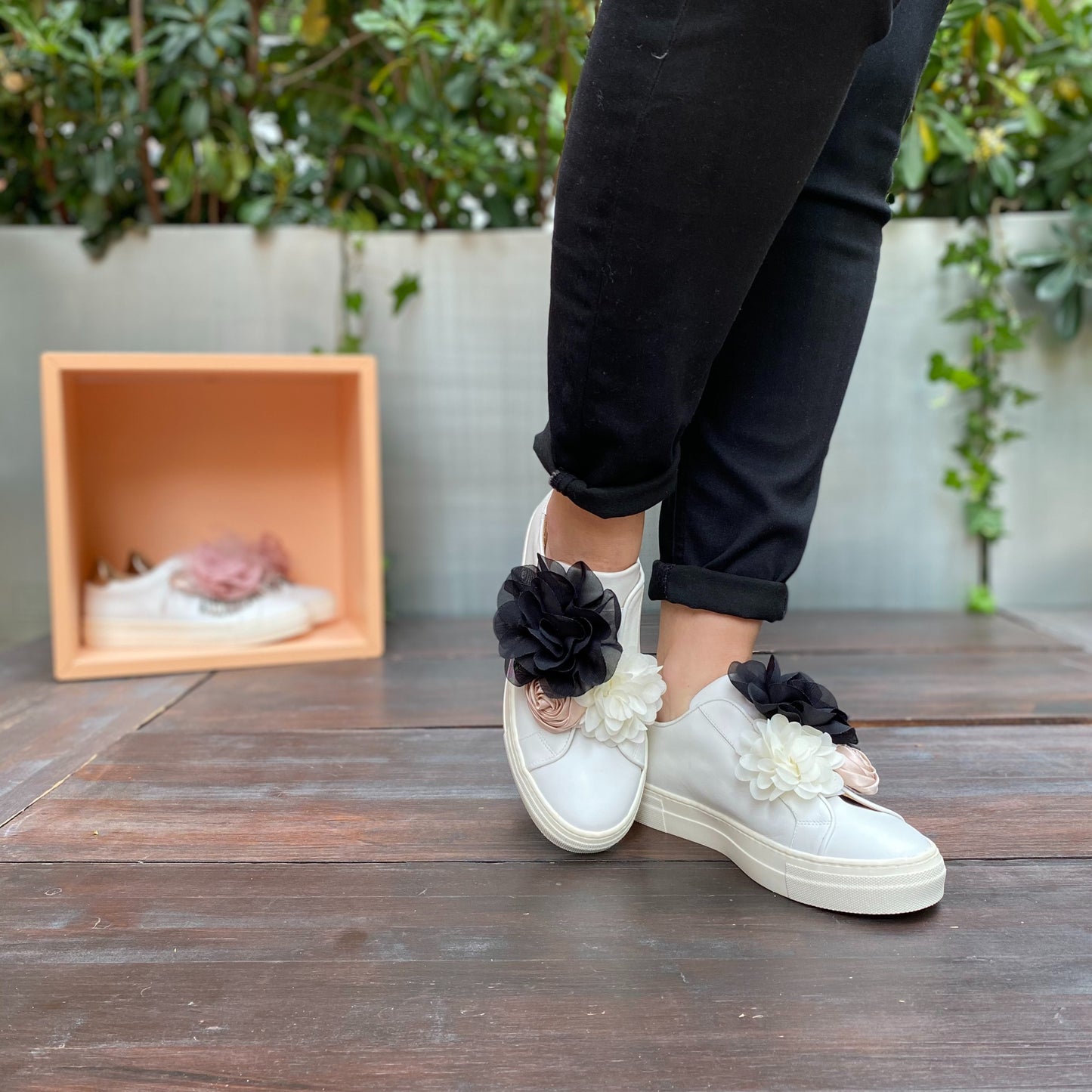 FIRST Bianca Sneakers con Maxi Fiori