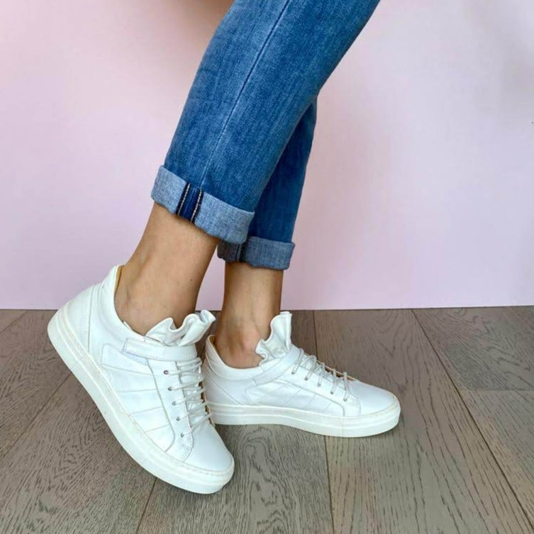 FUNNY Bianca Sneakers con rouches
