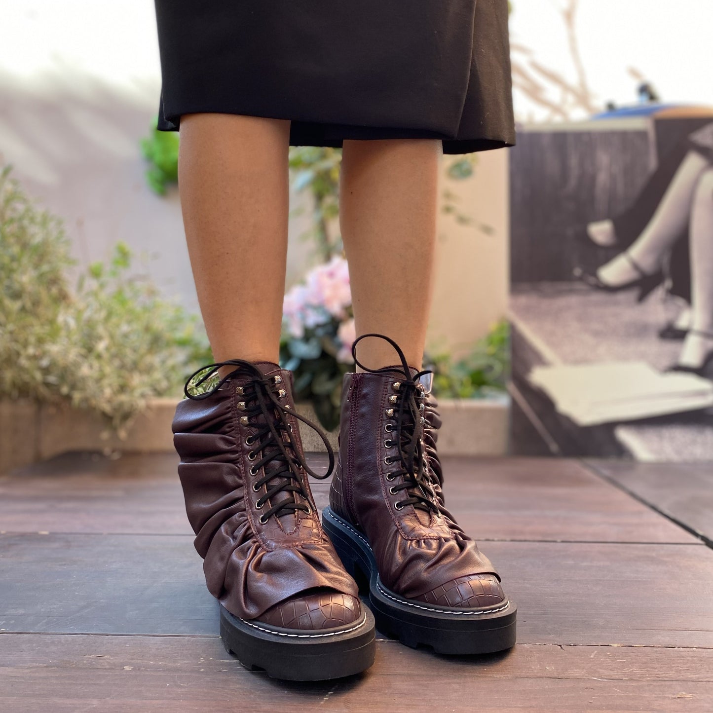 GIADA Stivaletto stringato anfibio da donna con maxi rouches in nappa bordeaux