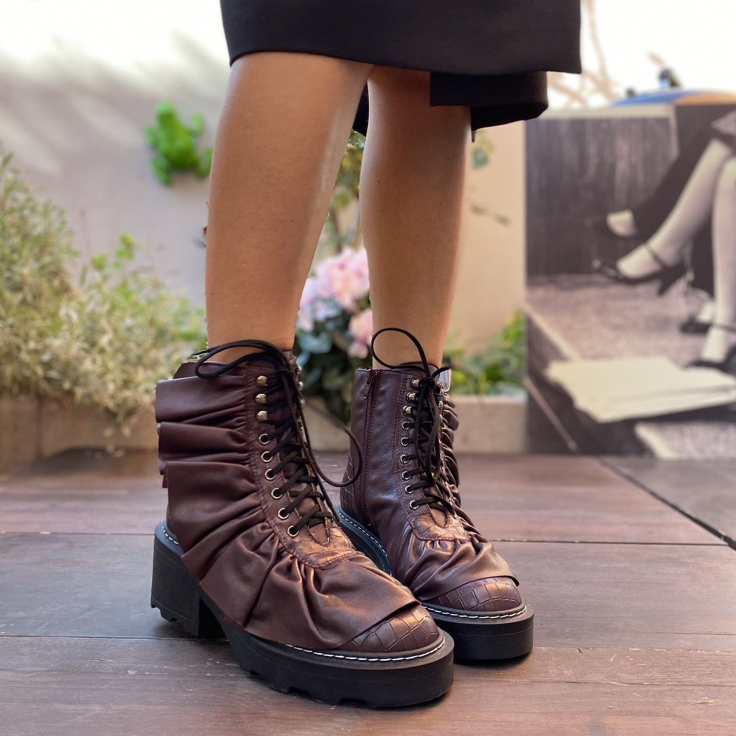 GIADA Stivaletto stringato anfibio da donna con maxi rouches in nappa bordeaux