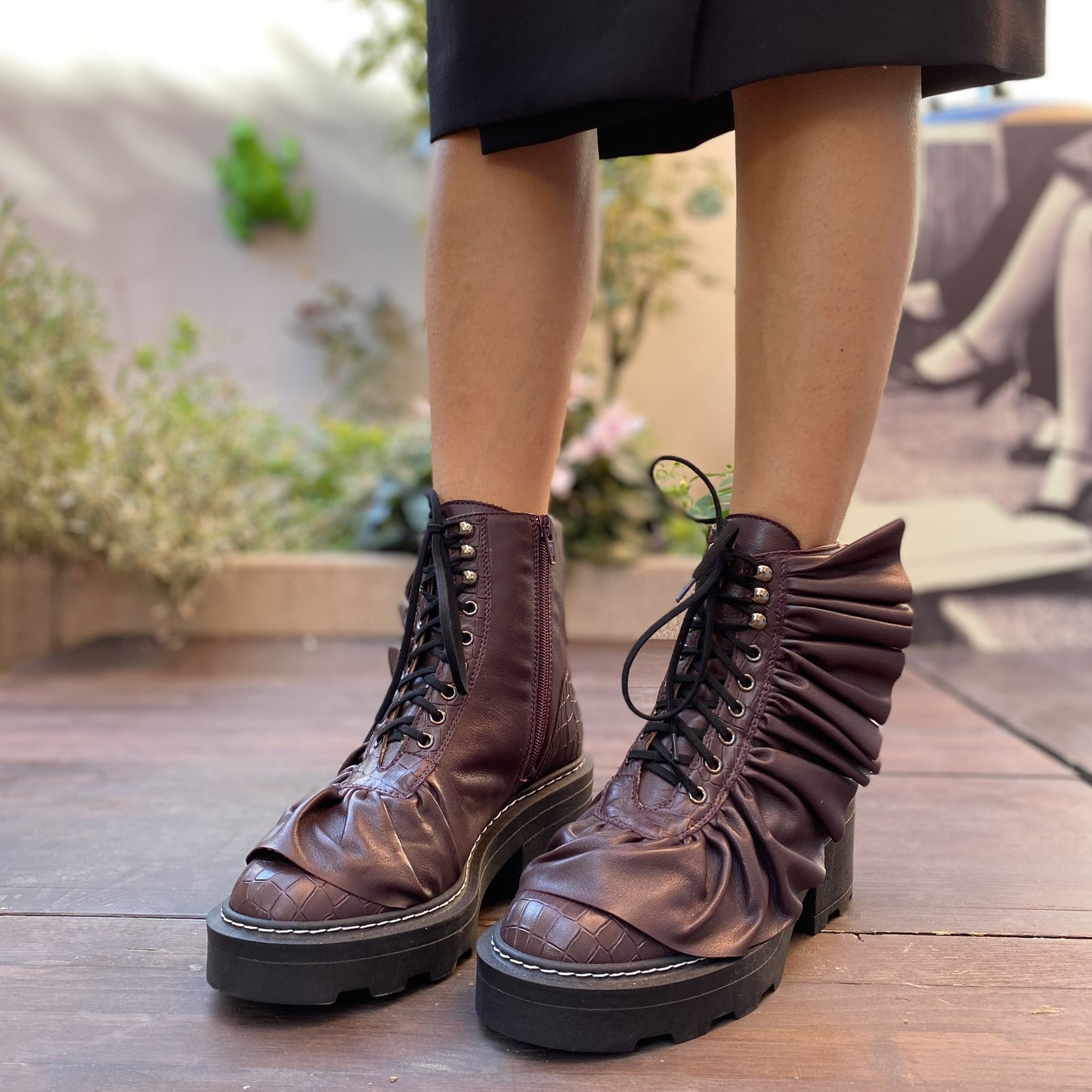 GIADA Stivaletto stringato anfibio da donna con maxi rouches in nappa bordeaux