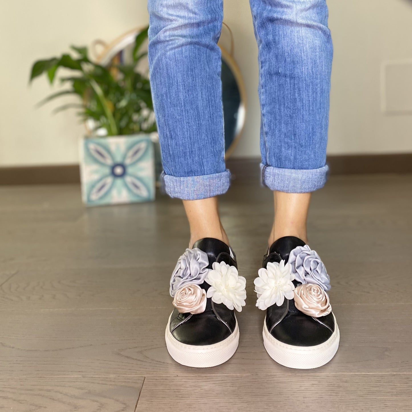 FIRST Nera Sneakers con Maxi Fiori