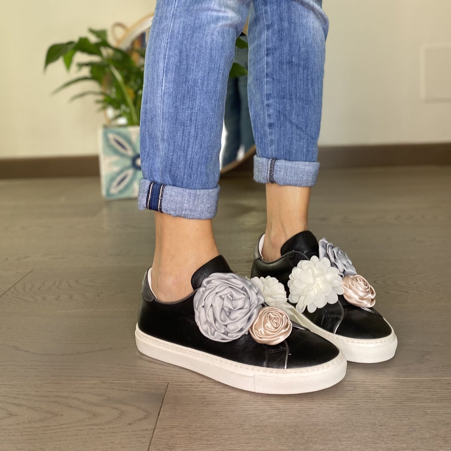 FIRST Nera Sneakers con Maxi Fiori