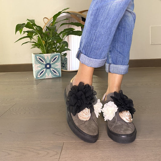 FIRST Grigio Sneakers con maxi fiori