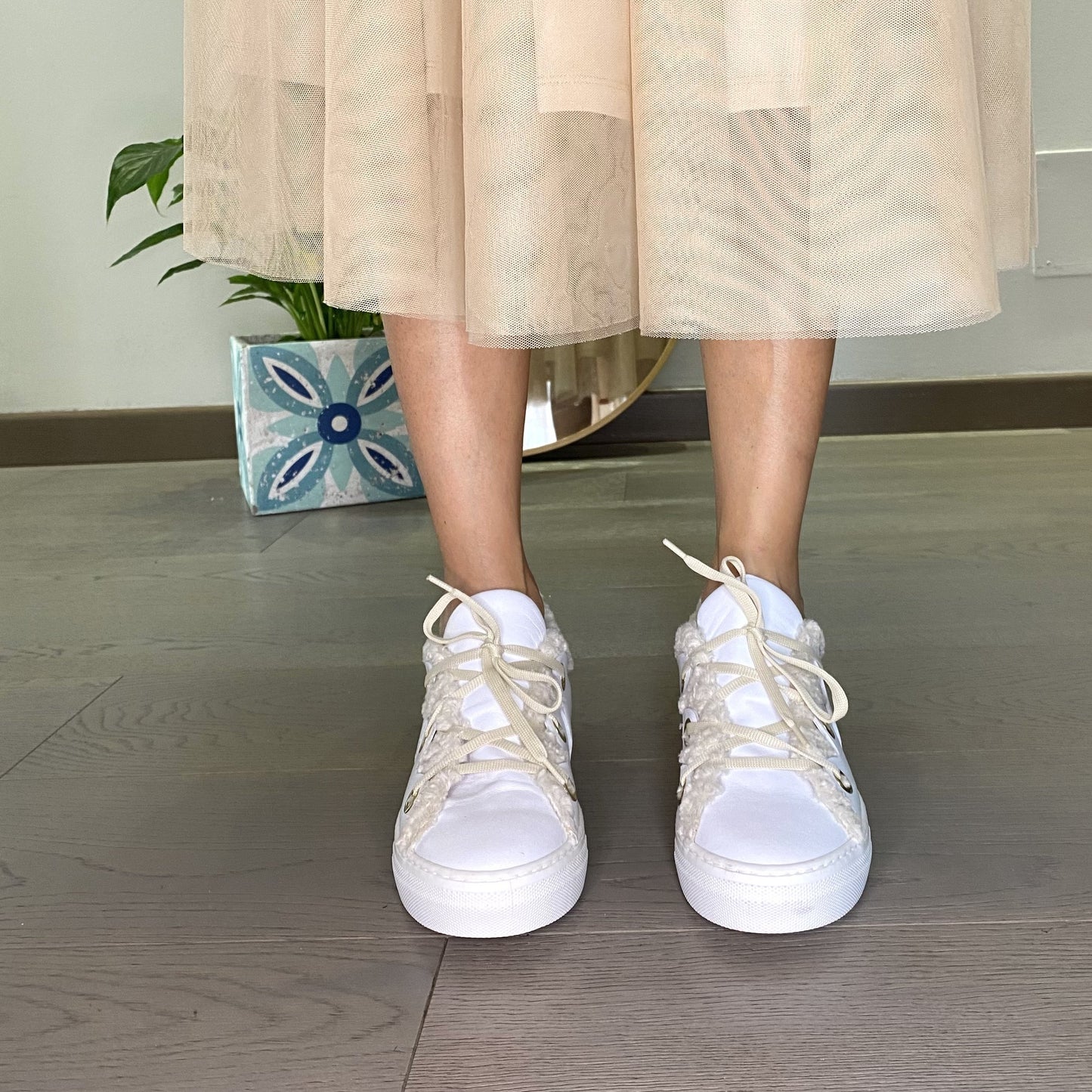 GLOW Bianca Sneakers