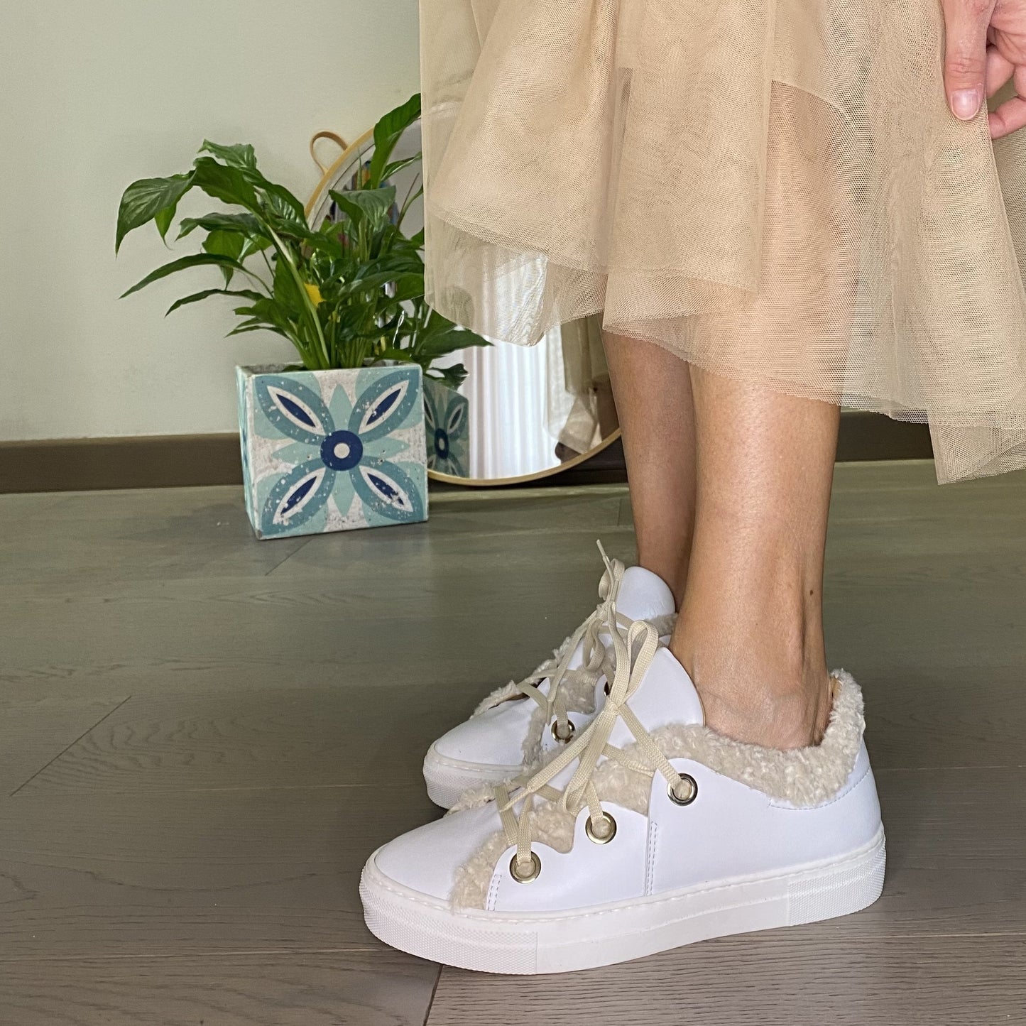 GLOW Bianca Sneakers