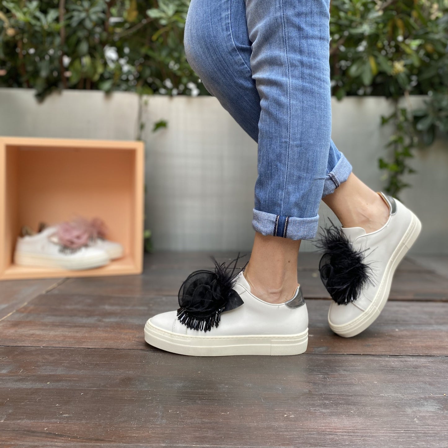 KAOS Sneakers con Fiori Neri