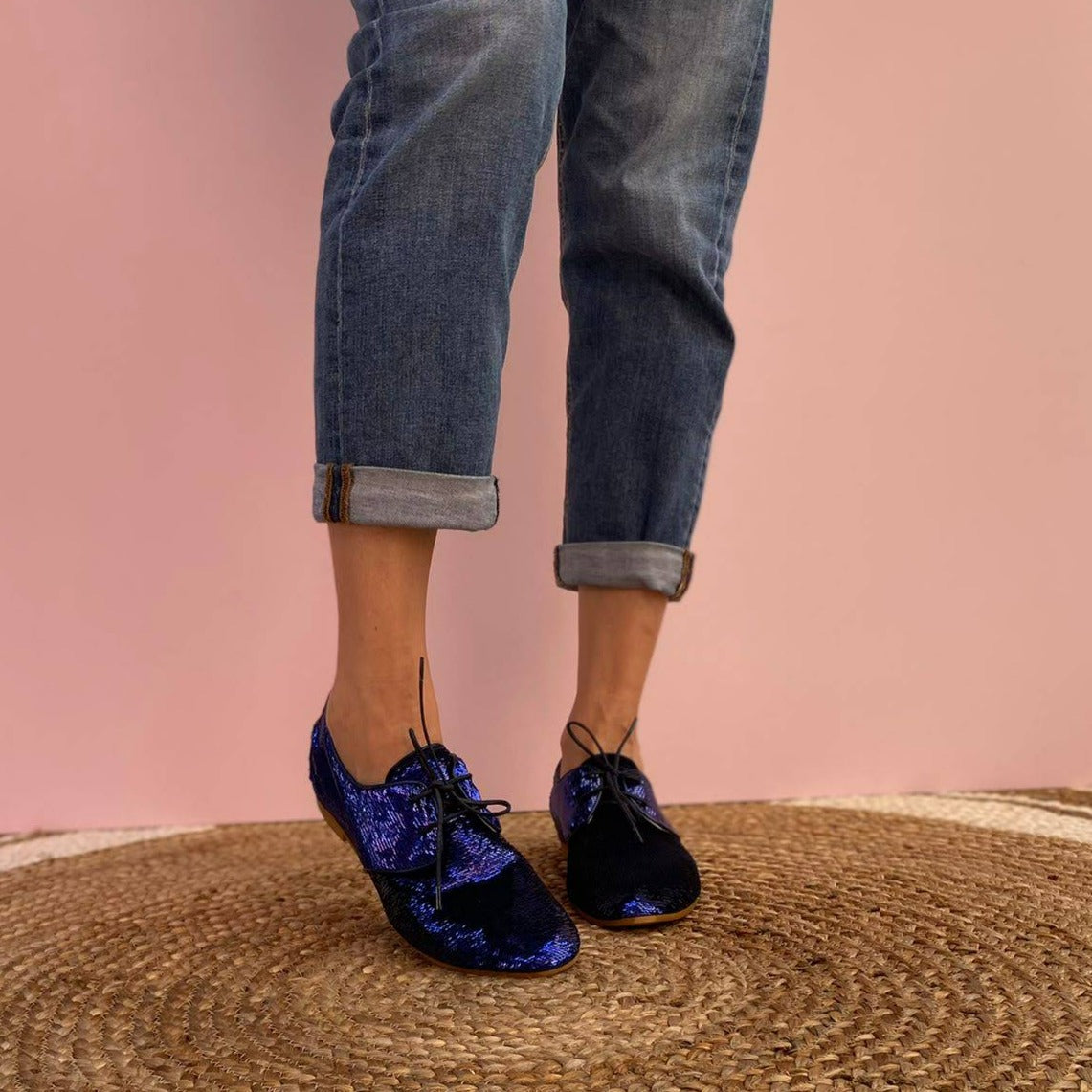 miranda-pantofola-scarpa bassa derby- tessuto micro paillettes blu  con zeppa di 3 cm da cerimonia artigianale mannish style