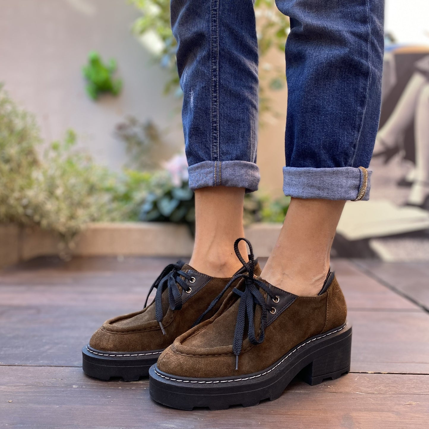 SERAFINO Polacchino stringato moc toe con tacco e suola chunky in suede marron