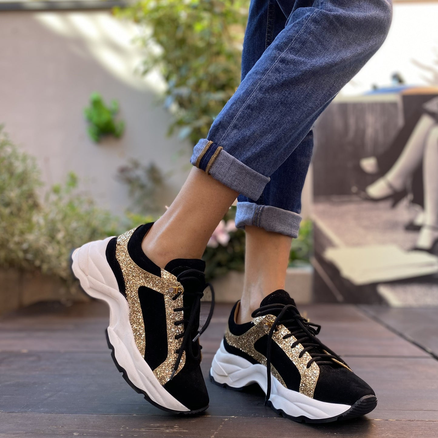 SPEEDY Chunky Sneakers con lacci in camoscio nero e glitter oro