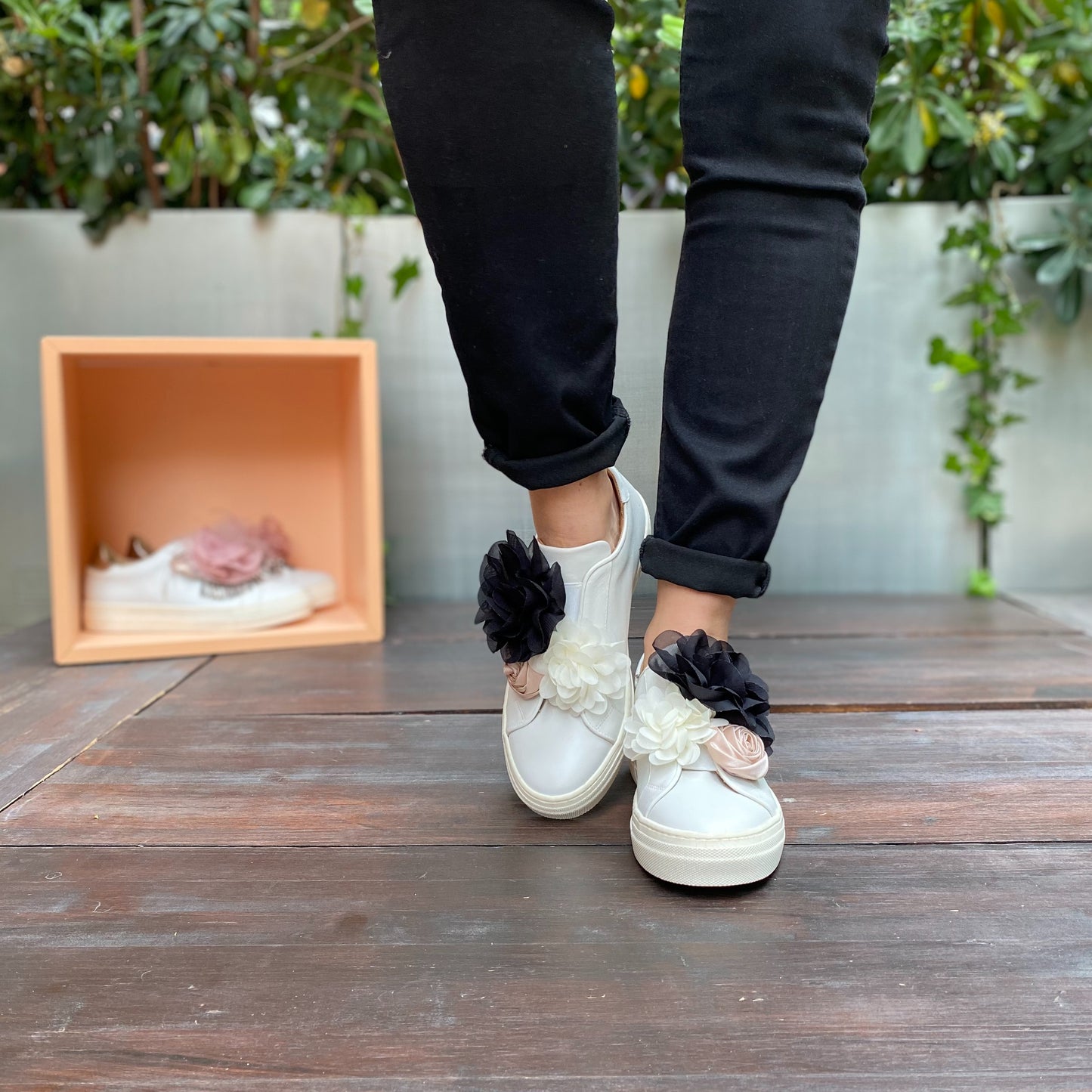 FIRST Bianca Sneakers con Maxi Fiori